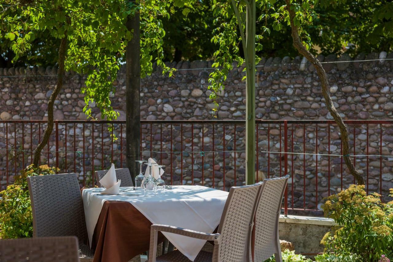 Hotel Corte Dal Castello Lazise Exterior photo