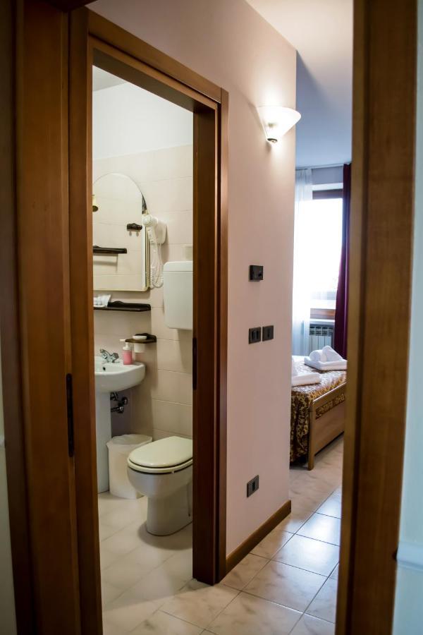 Hotel Corte Dal Castello Lazise Exterior photo
