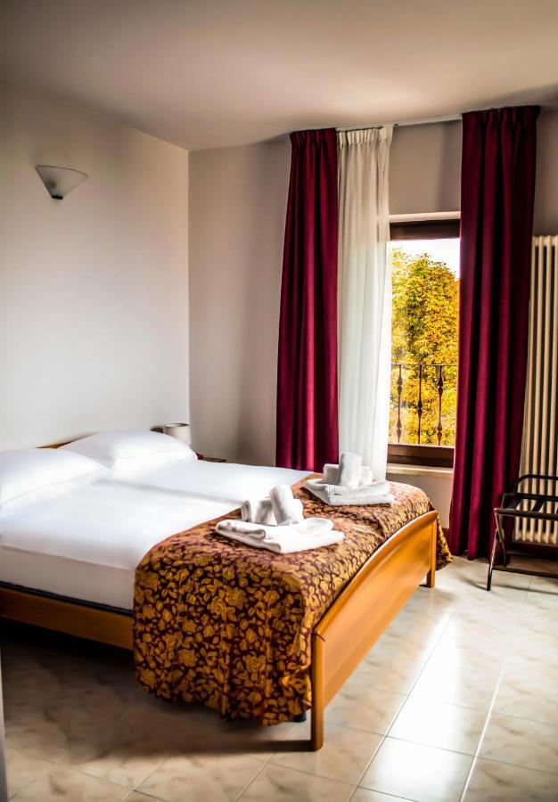 Hotel Corte Dal Castello Lazise Exterior photo